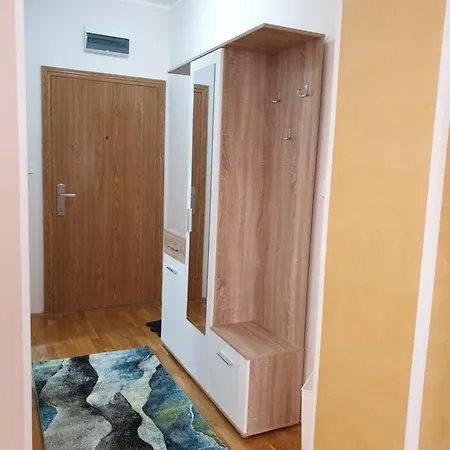 Aurora 2 Apartment *